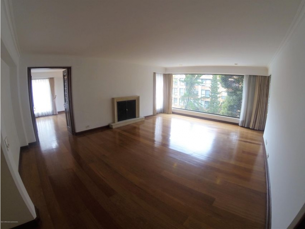 Vendo Apartamento en  Los RosalesS.G. 23-1481