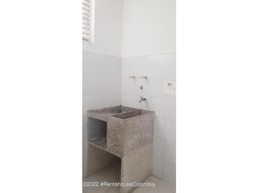 Apartamento en  Alarcon RAH CO: 22-2369