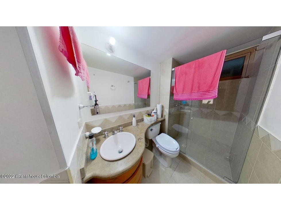 Apartamento en  Cedro Bolivar RAH CO: 22-2948