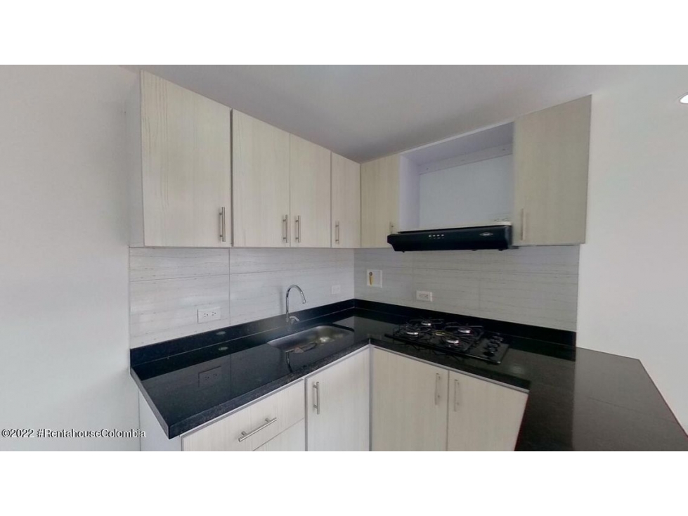 Apartamento en  Zona Central RAH CO: 23-186