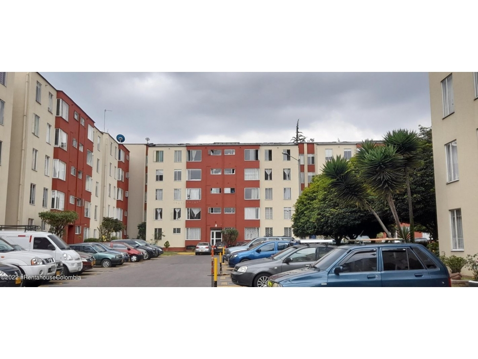 Apartamento en  Los Naranjos RAH CO: 23-237