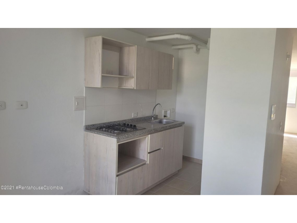 Apartamento en  San Cristobal Norte RAH CO: 23-728