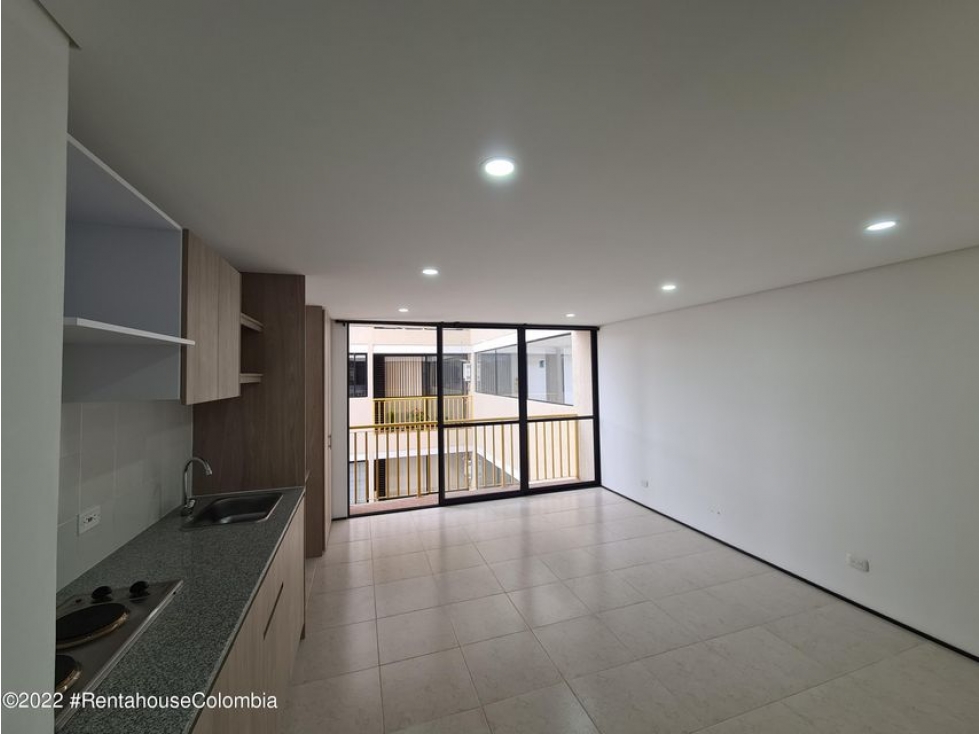 Apartamento en  La Granja(Bogota) RAH CO: 23-1713