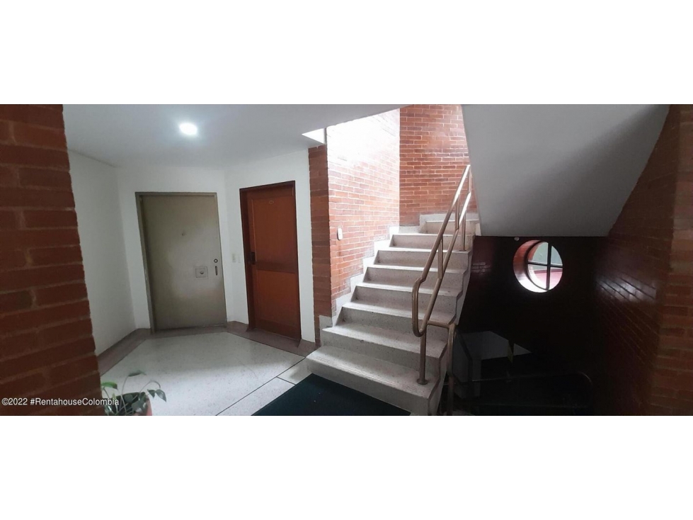 Apartamento en  La Soledad(Bogota) RAH CO: 23-1389