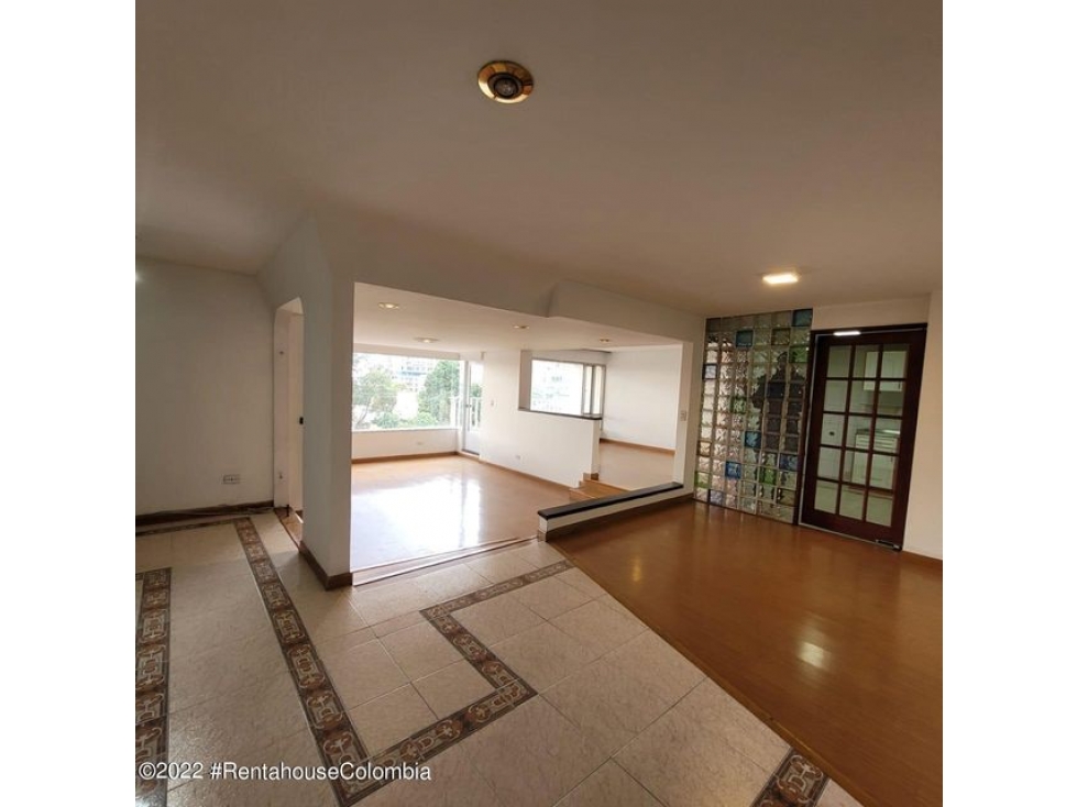 Apartamento en  Chico(Bogota) RAH CO: 23-1607