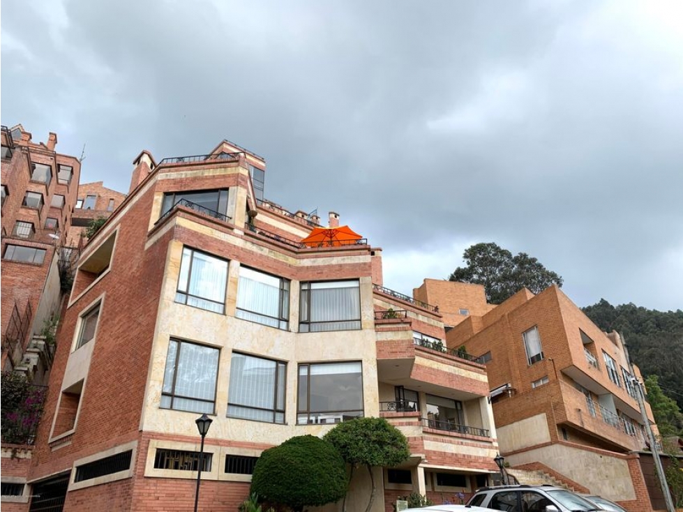 Apartamento en  Bosque de Pinos S.G  23-613