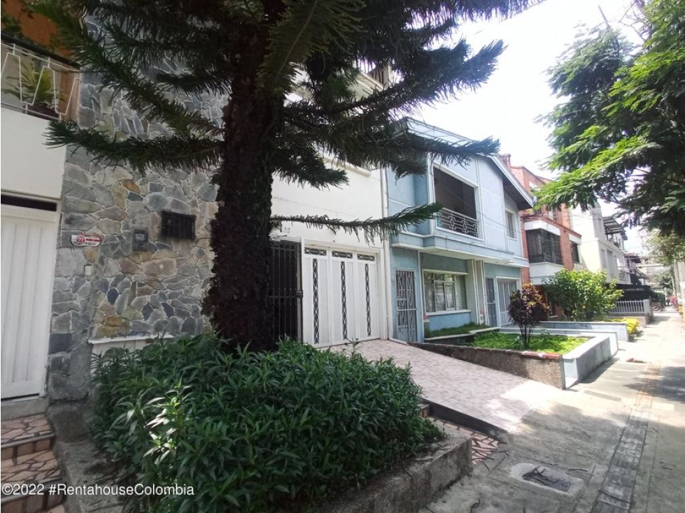 Casa en  Laureles(Medellin) RAH CO: 23-799