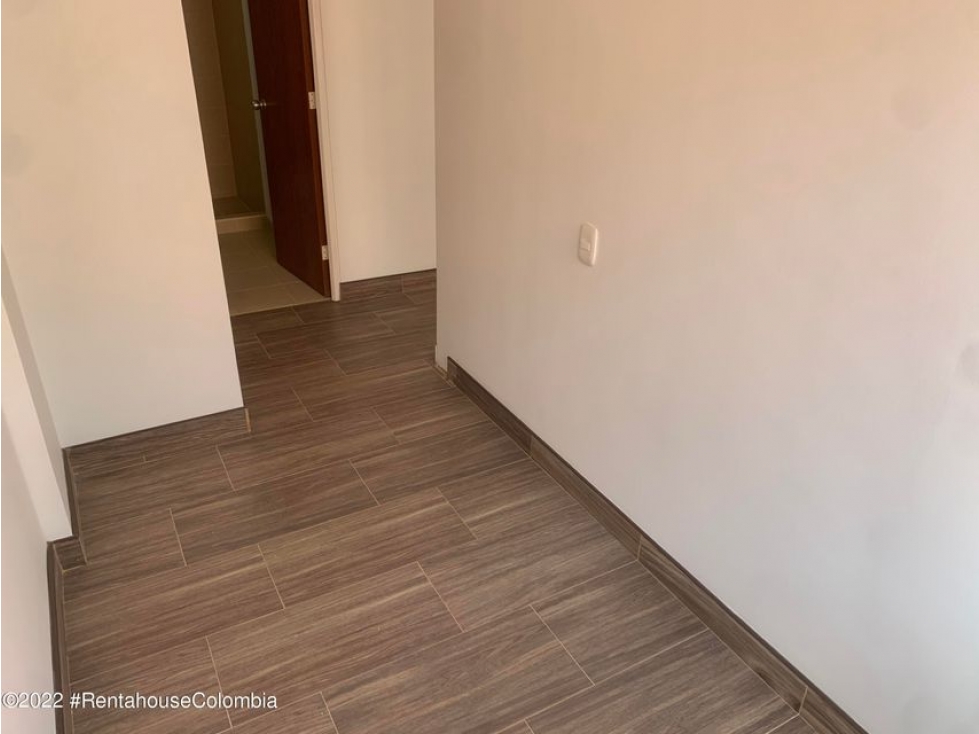 Apartamento en  Tierra Buena S.G  23-944