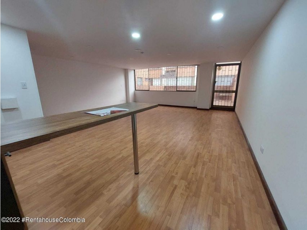 Comercial en  Lago Gaitan(Bogota) RAH CO: 23-1246