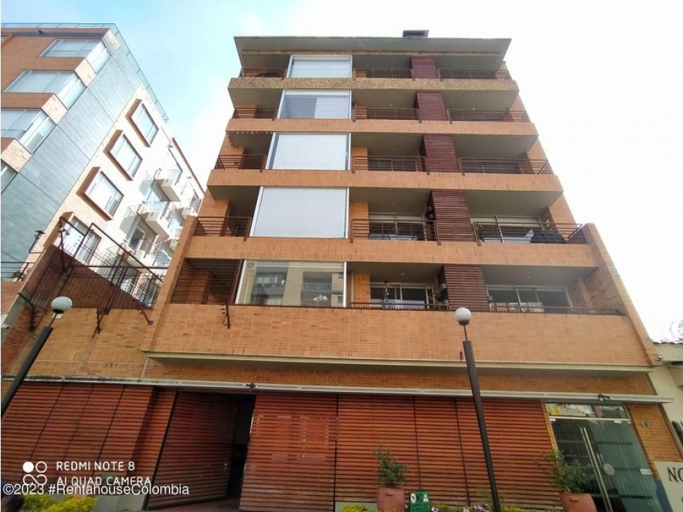 Apartamento en  San Patricio RAH CO: 23-2012