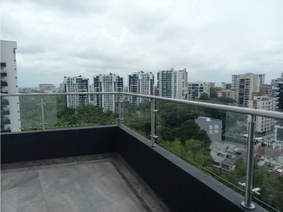 Apartamento con hermosa vista a panorámica a la castellana