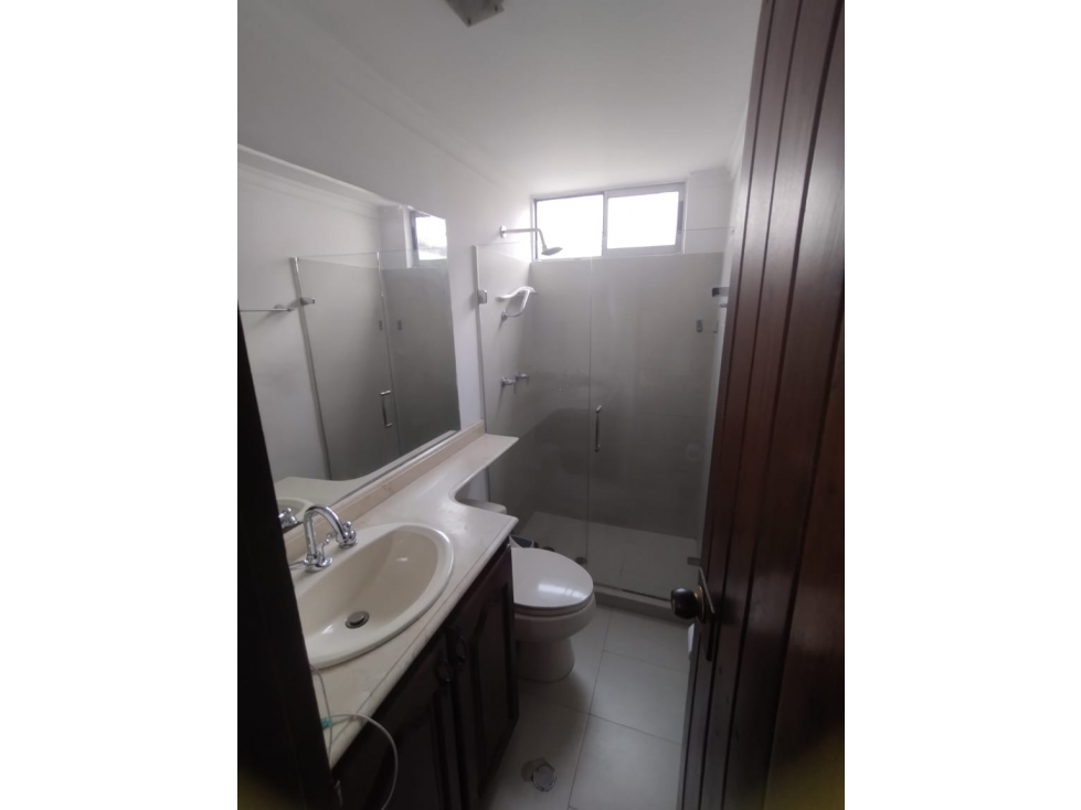 APARTAMENTO EN VENTA LOS COLORES, MEDELLIN (L)