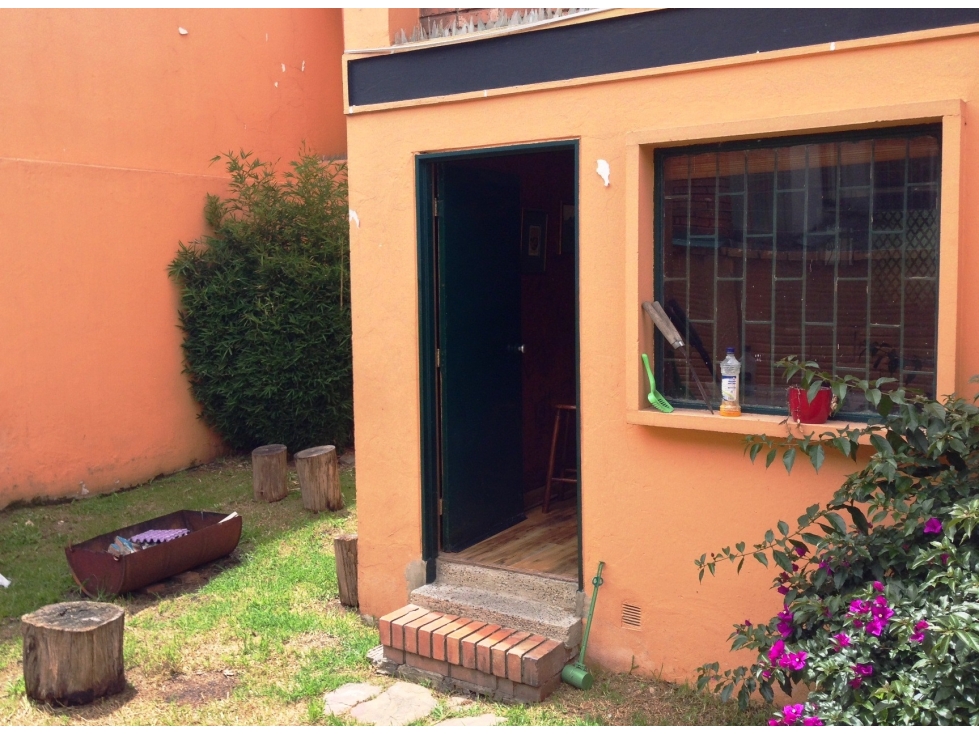 Vendo casa en Santa Bárbara en Bogotá apta para inversionistas