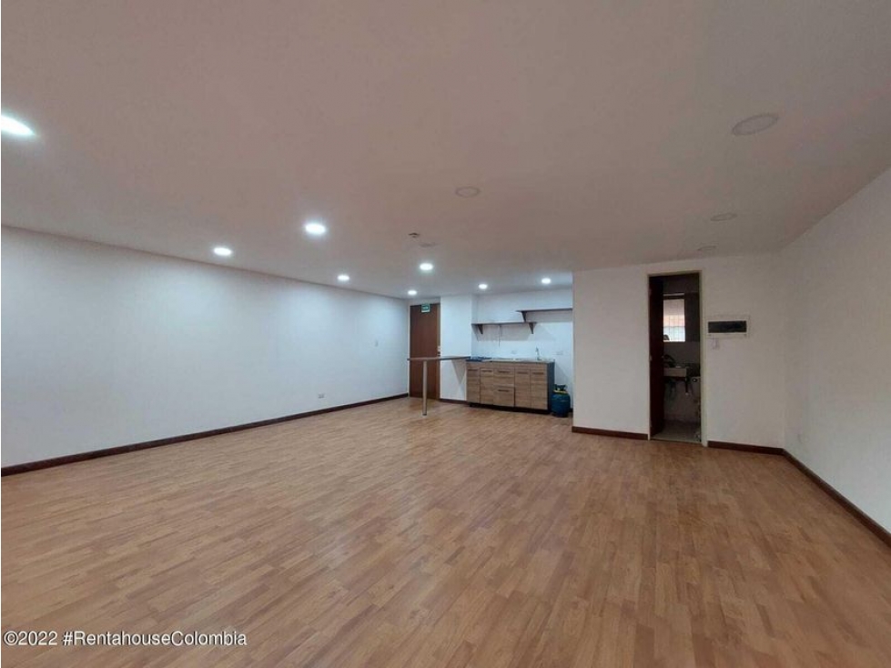 Comercial en  Lago Gaitan(Bogota) RAH CO: 23-1246