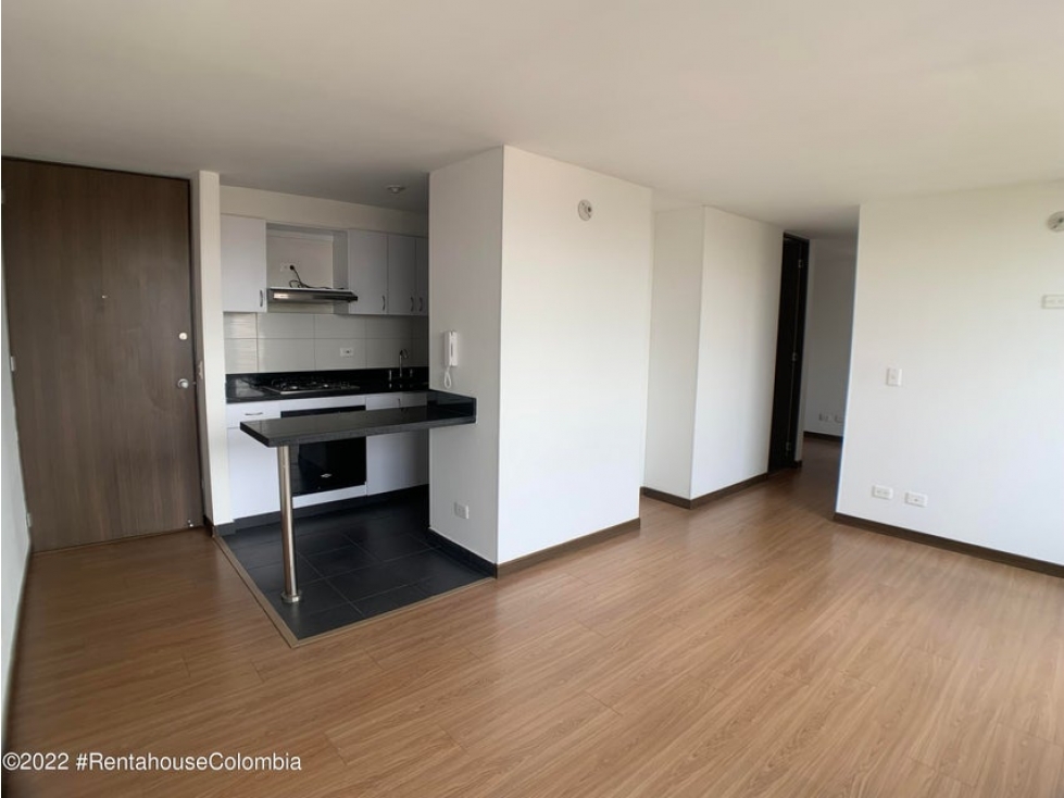 Apartamento en  Castilla(Bogota) RAH CO: 23-418