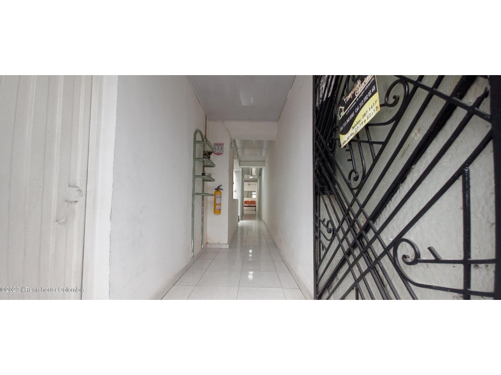 Apartamento en  Alfonso Lopez RAH CO: 23-2138