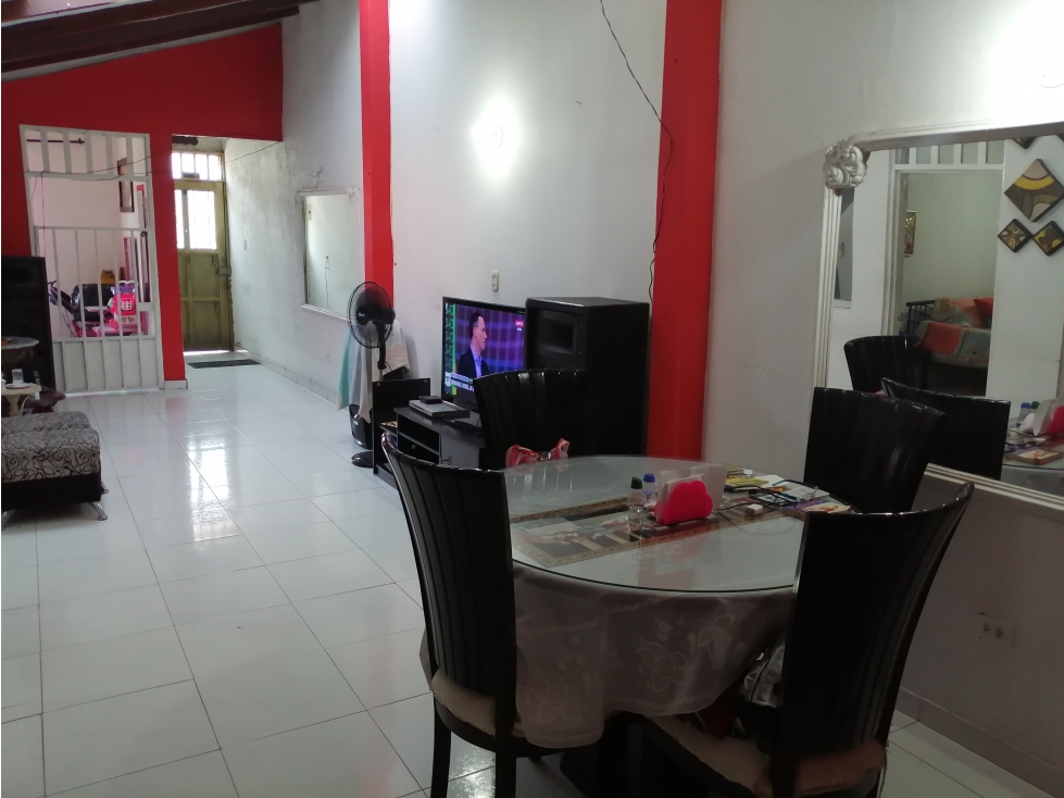 SE VENDE CASA EN EL BARRIO GUAYAQUIL , Cali. (A.H)