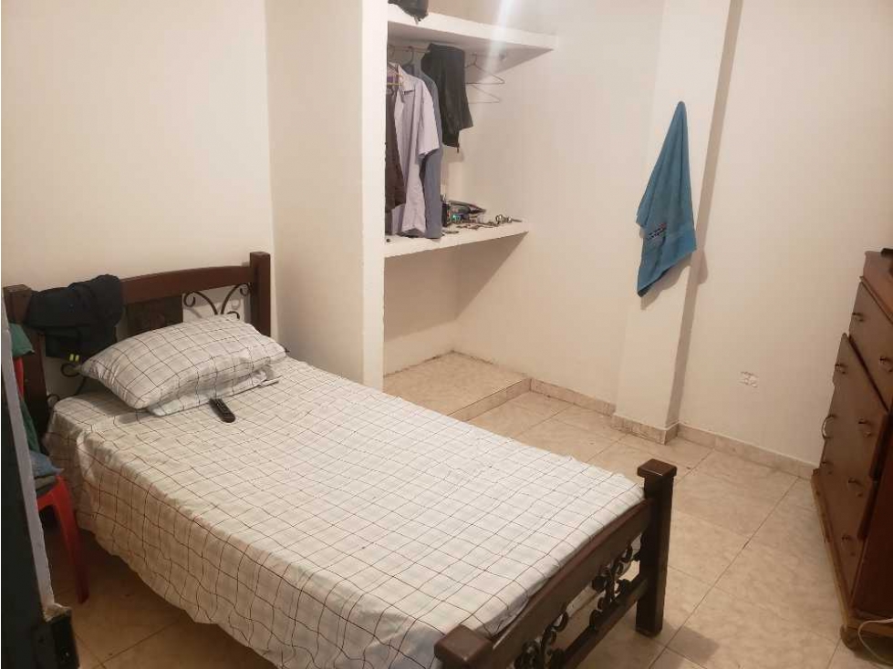 VENDO CASA BIFAMILIAR - 2 PISOS EN LAS ORQUÍDEAS W6749578 C-GF