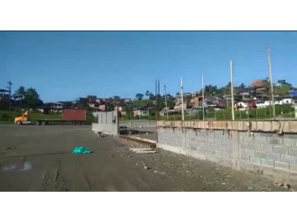 VENDO  LOTE SOBRE VIA ALTERNA DE BUENAVENTURA T.P