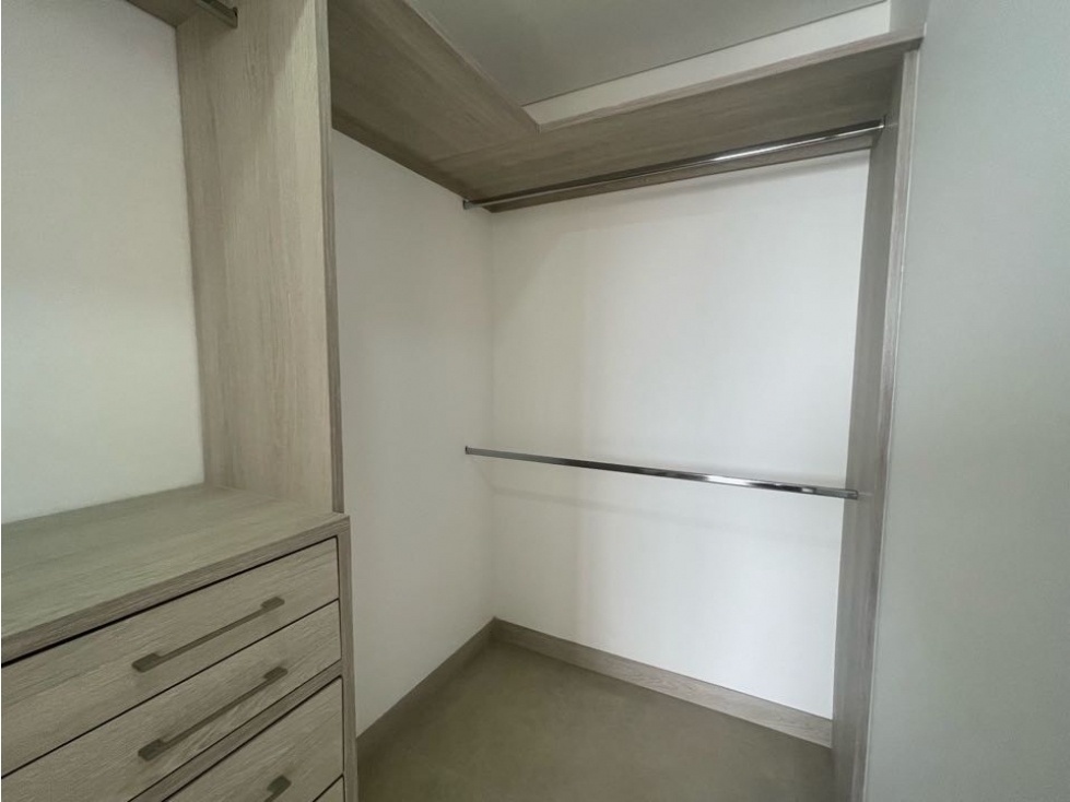 SE VENDE APARTAMENTO EN VALLE DEL LILI  ( MM)