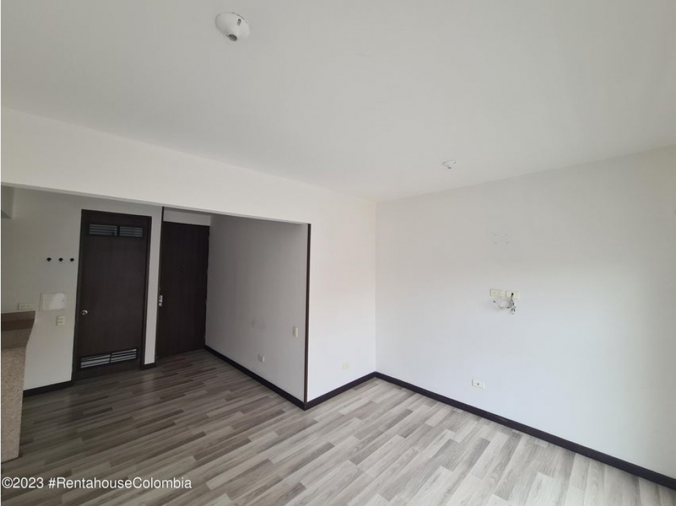 Apartamento en  Nueva Castilla C.O: 24-288