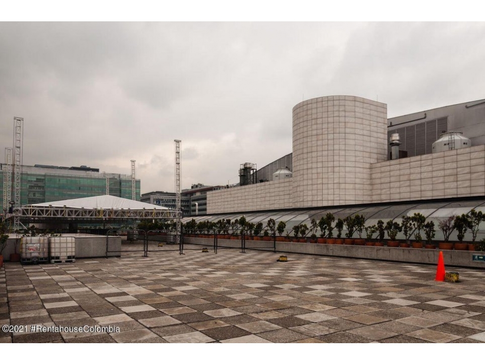 Comercial en  Salite Oriental RAH CO: 24-560