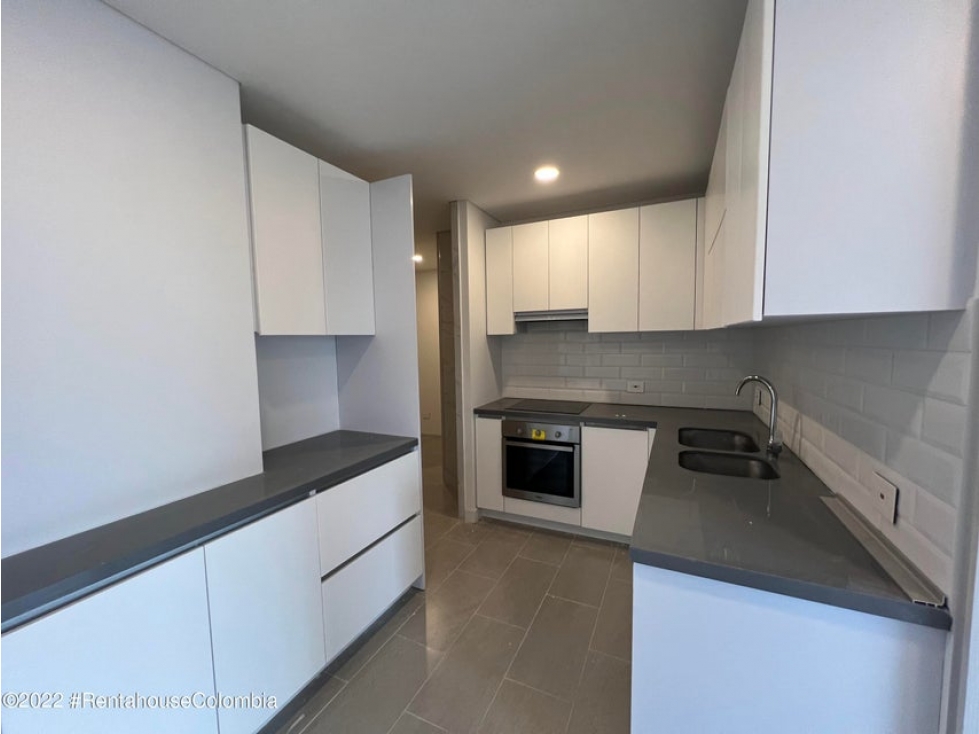 Apartamento en  Virrey(Bogota) RAH CO: 24-239