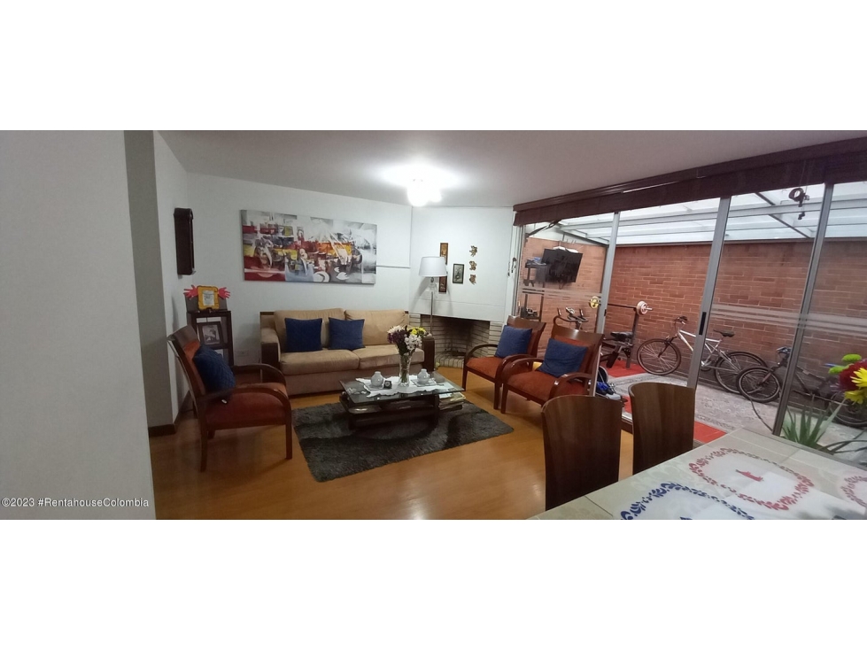 Casa en  Pontevedra(Bogota) RAH CO: 24-610