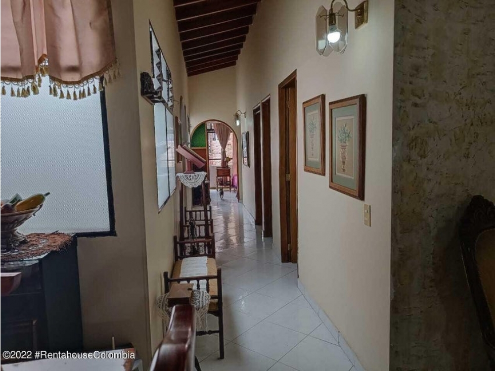 Apartamento en  Mesa(Envigado) RAH CO: 24-614