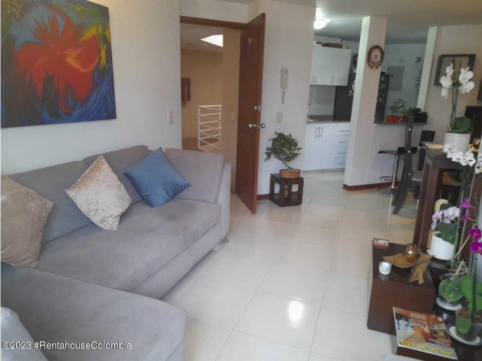 Apartamento en  Napoles(Cali) RAH CO: 24-746