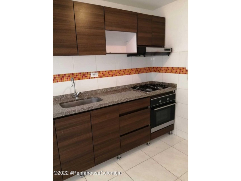 Apartamento en  El Campin(Chia) RAH CO: 24-765