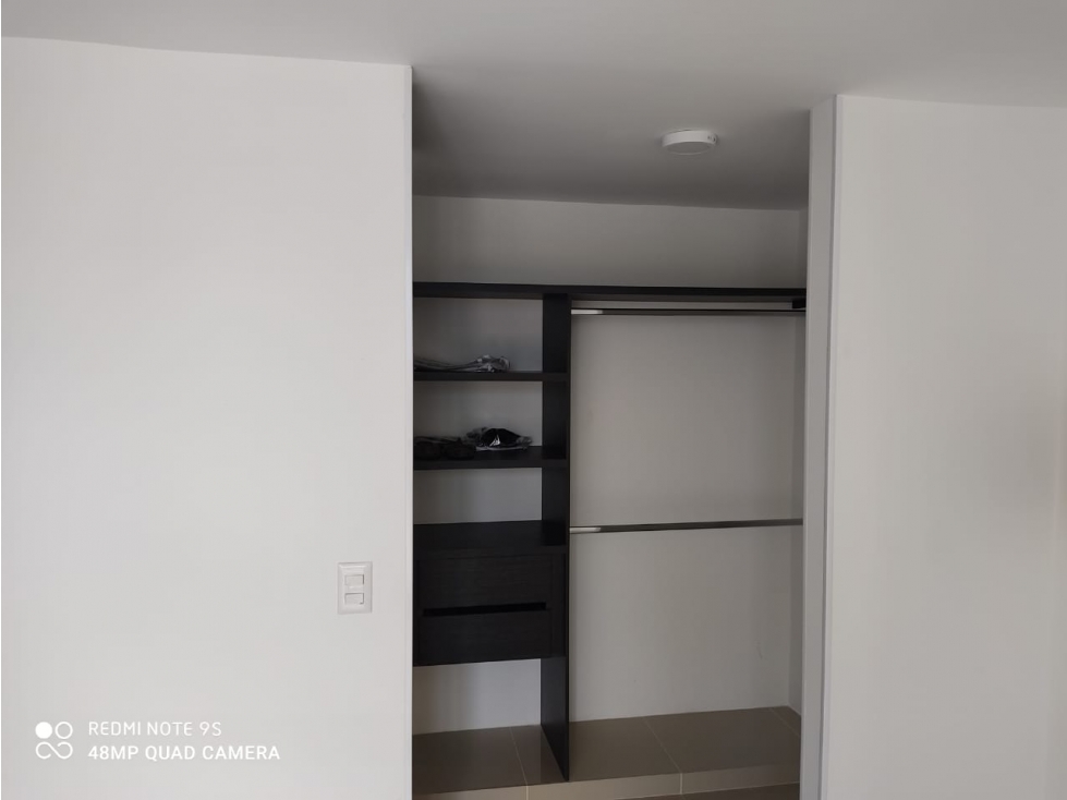 APARTAMENTO GRANDE AL NORTE DE LA CIUDAD 40-27