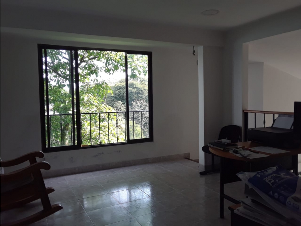 Vendo Casa Avenida sur sector Jardin Pereira