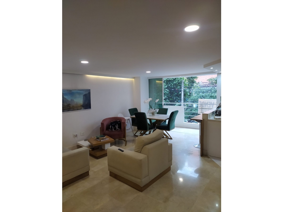 VENTA DE LUJOSO Y HERMOSO APARTAMENTO EN LAURELES