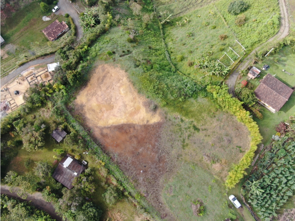 ATRACTIVO LOTE EN GUARNE VIA  AEROPUERTO JMC 70% PLANO