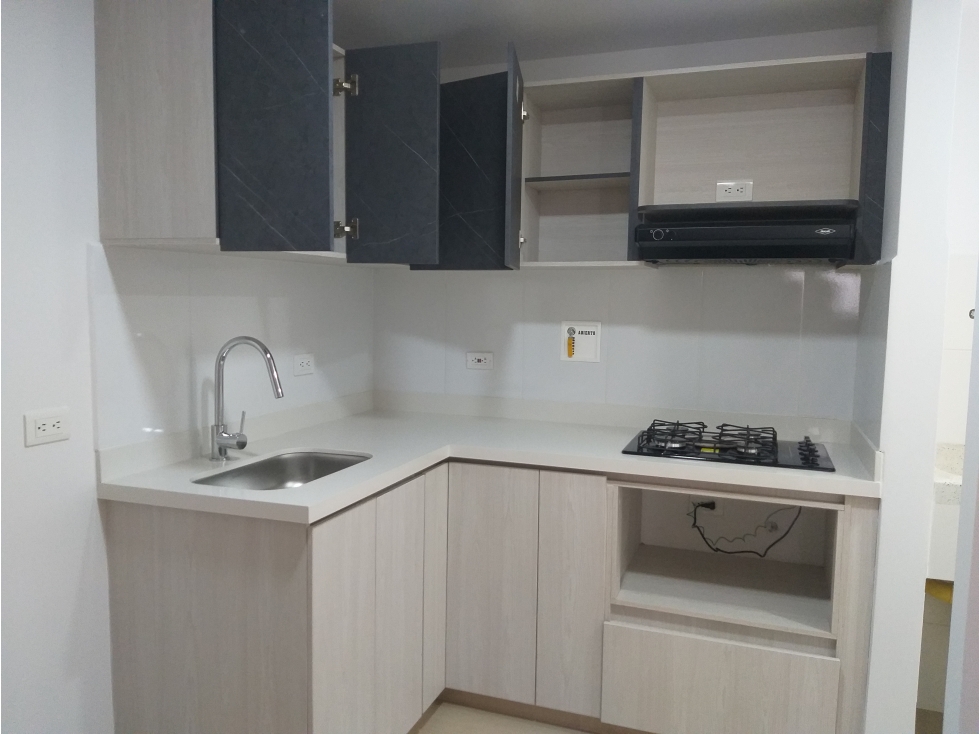 VENDO APARTAMENTO INTERNO EN SABANETA - PRADOS DE SABANETA