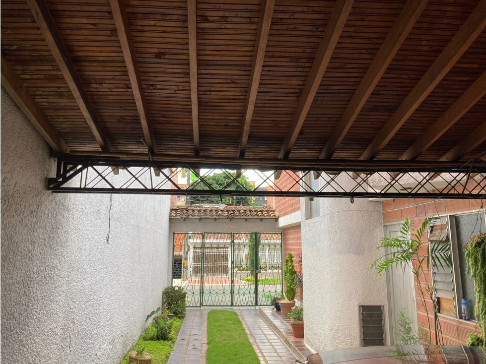 CASA LOTE EL PORTAL ENVIGADO 364 METROS,  $2000 MILLONES