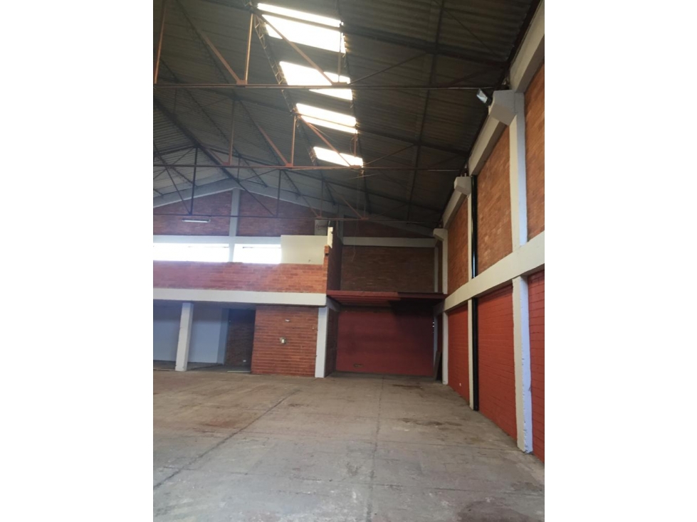 BODEGA EN VENTA -ARRIENDO FUNZA 500  M2- 80 kva