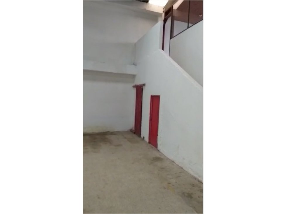BODEGA EN FUNZA 385 M2