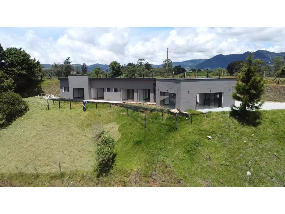 VENTA CASA NUEVA LLANO GRANDE