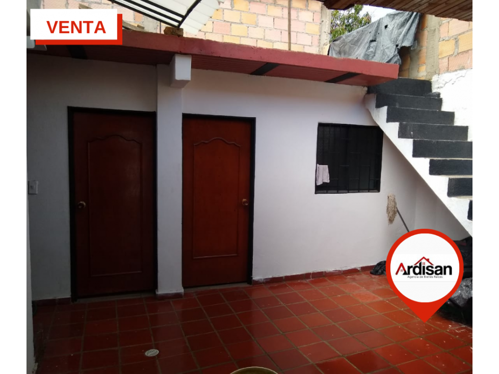 CASA EN SECTOR RESIDENCIAL