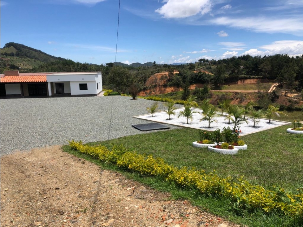 HERMOSA FINCA EN VENTA PARA ESTRENAR SAN VICENTE ANT