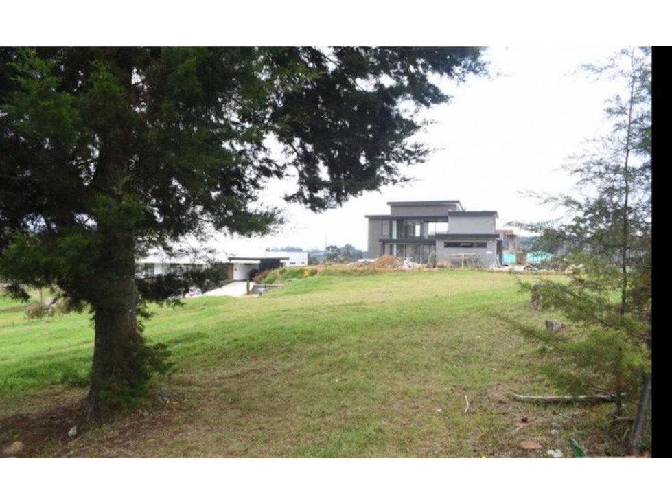 VENTA DE LOTE EN URBANIZACIÓN BELLA TERRA