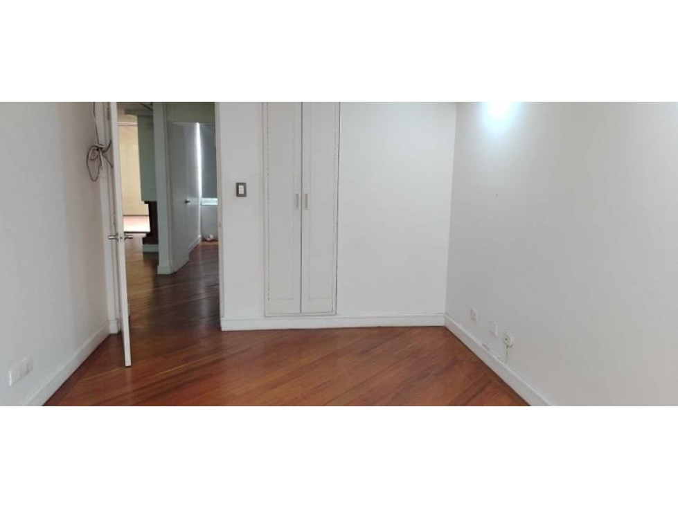 VENTA DE APARTAMENTO EN EDIFICIO POLARES, SANTA BÁRBARA CENTRAL