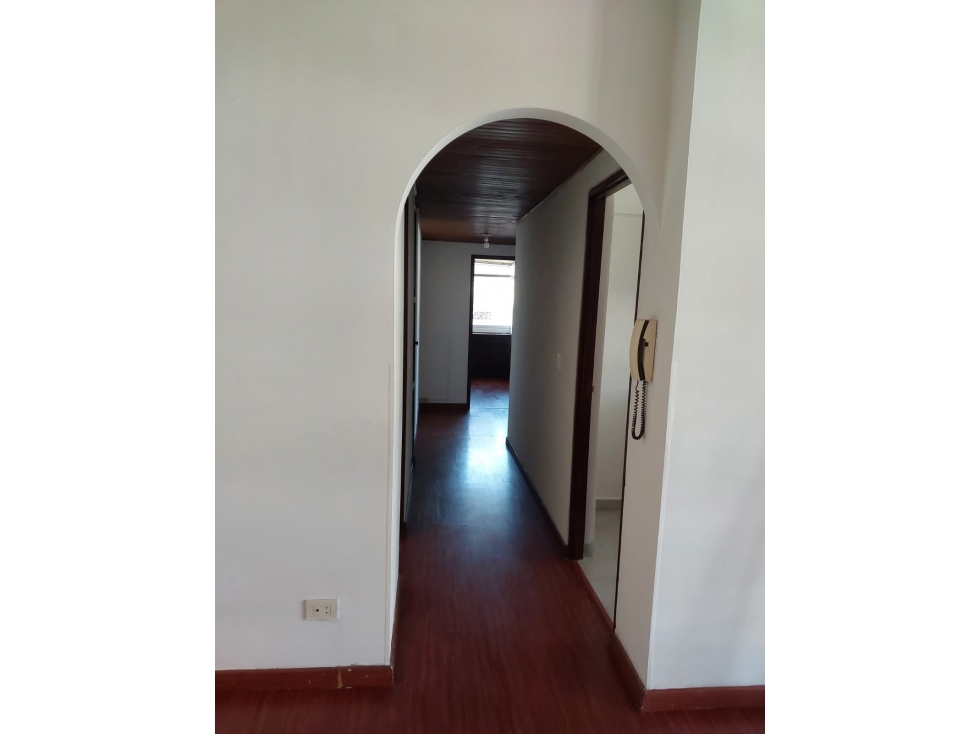 AT-APARTAMENTO EN ARRIENDO