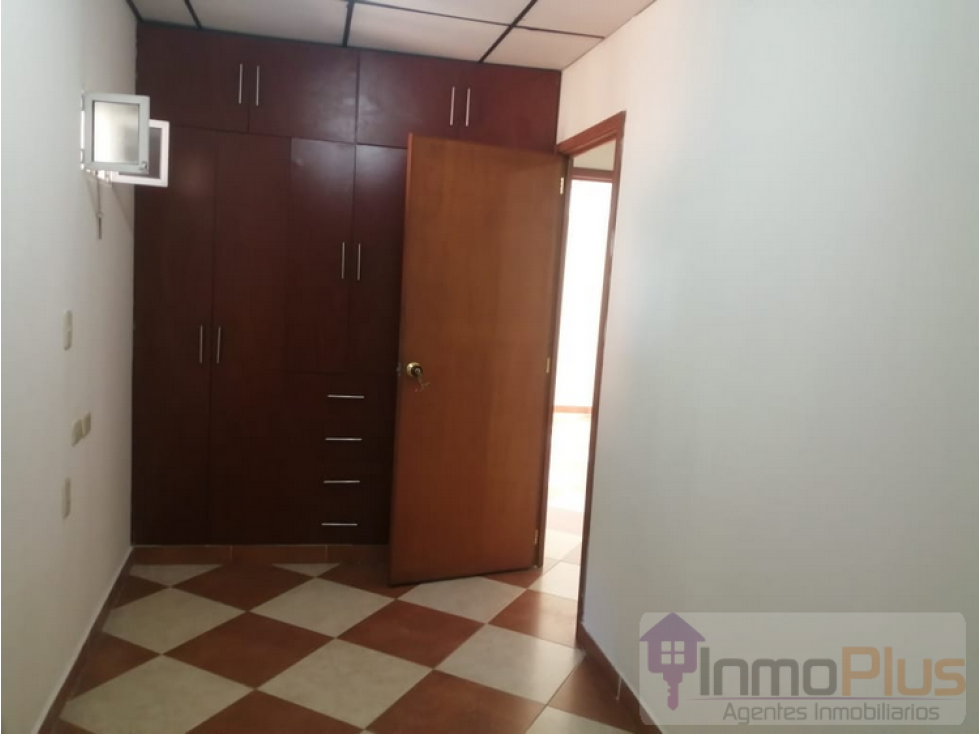 ARRIENDO CASA EN EL BARRIO SAN GERARDO