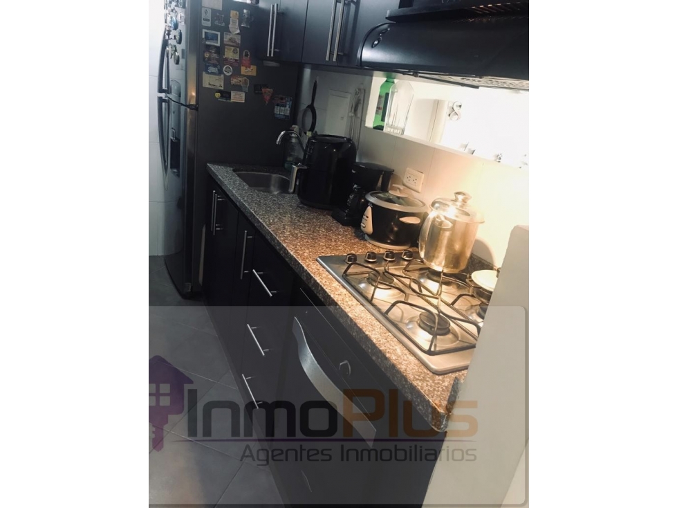 VENDO APARTAMENTO UBICADO EN CONDOMINIO AZALIA