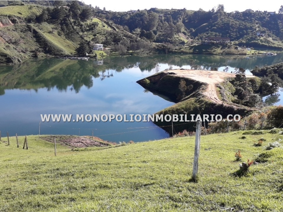 LOTE EN VENTA - SECTOR PEÑOLCITO, GUATAPE COD: 23185