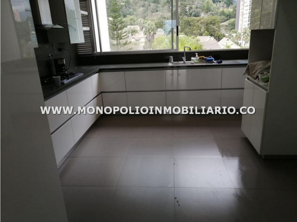 APARTAMENTO EN VENTA - SECTOR LOS BALSOS, EL POBLADO COD: 24385