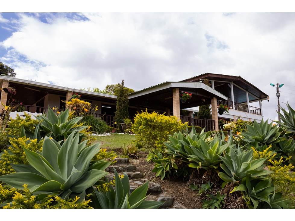 SE  VENDE CASA CAMPESTRE INDEPENDIENTE EN LA PAZ